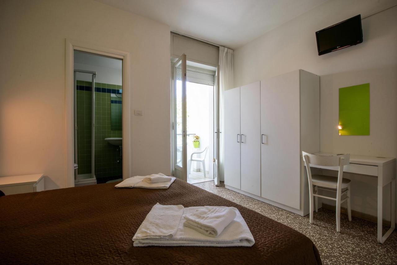 Hotel Nuova Riccione Exterior photo